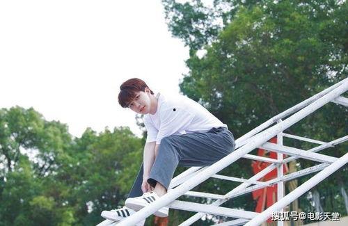 冯薪朵吃瓜,揭秘娱乐圈背后的那些事儿